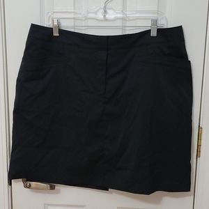 Tail golf skort size 16